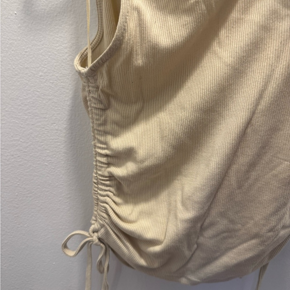 Beige Ribbed Crop Top - Picture 3 of 3